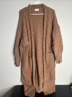 Bluivy Taupe Cable-Knit Open Cardigan